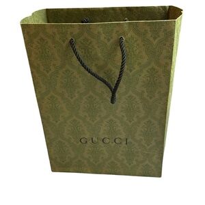 Large green Gucci gift bag with handles